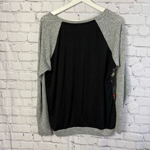 Kut from the Kloth Women's Floral Rayon Panel Gray Knit Pullover Top Large - Picture 5 of 6